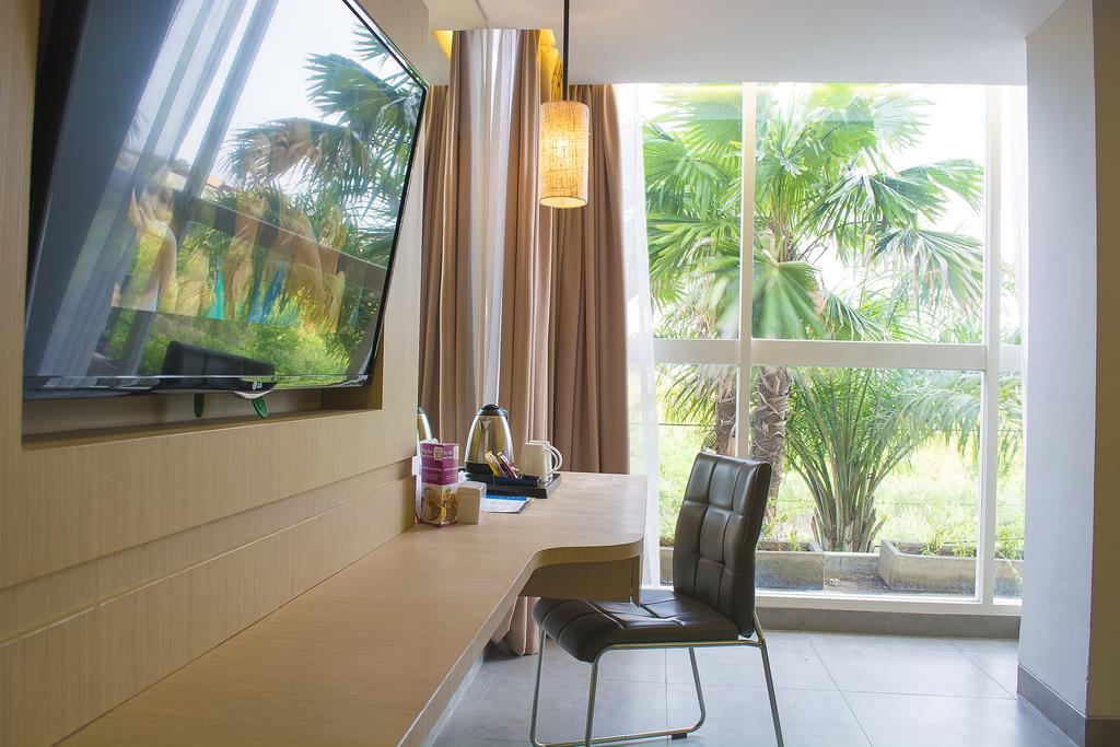 Kyriad Royal Seminyak  Room photo